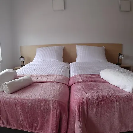 Apartamenty Kozienice 公寓式酒店 3*