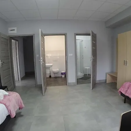 Apartamenty Kozienice 公寓式酒店 科杰尼采