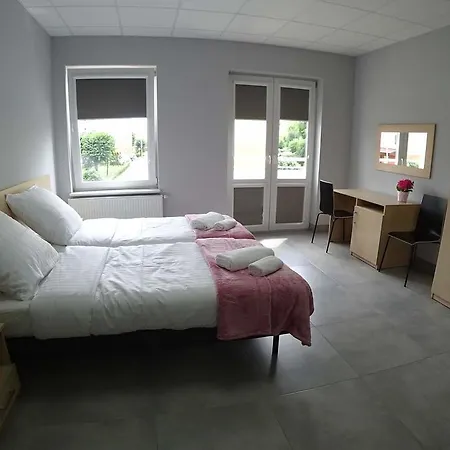 アパートホテル Apartamenty Kozienice