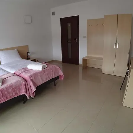 Apartamenty Kozienice 公寓式酒店 3*