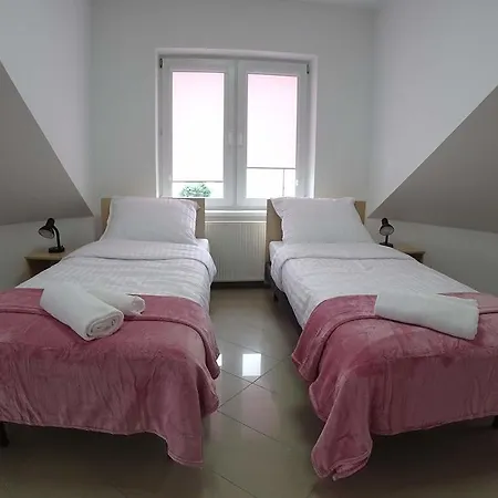 アパートホテル Apartamenty Kozienice コジェニツェ